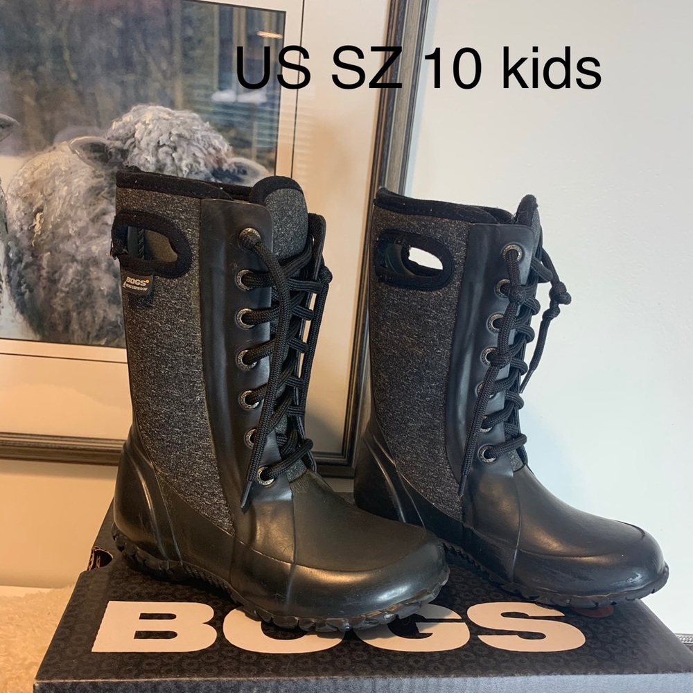Bogs Winter boots SZ 10 kids